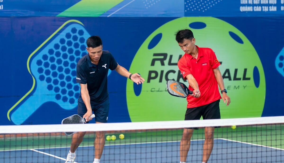 Mẹo 6: theo dõi tiến độ và tự đánh giá kỹ năng 7 vàng giúp người mới học pickleball nhanh bộ vượt bậc