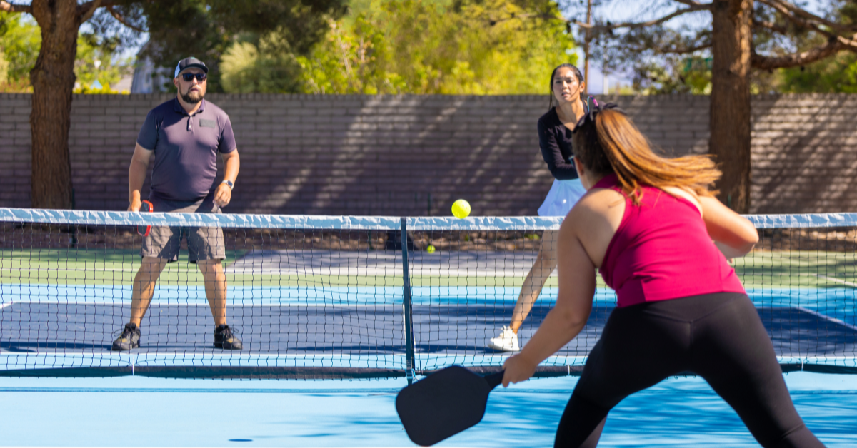 Kỹ thuật đánh bóng chính xác và mạnh mẽ trong pickleball