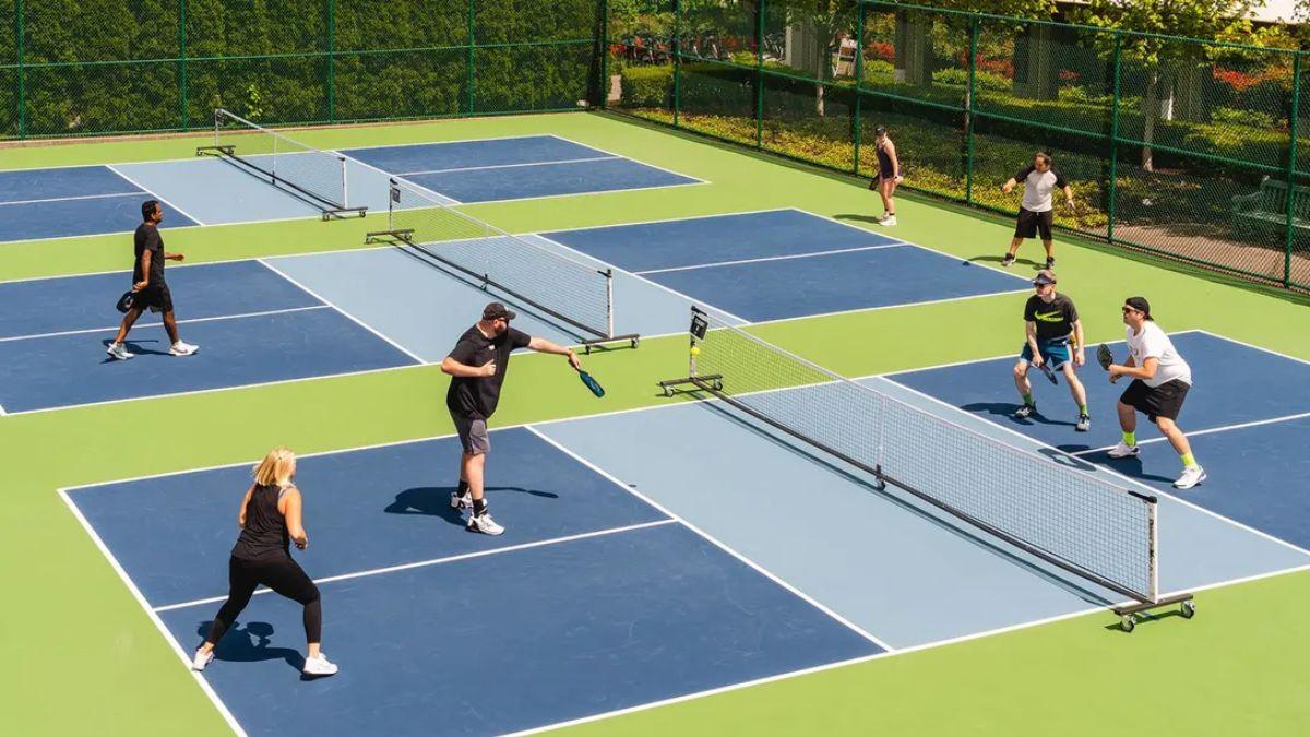 Tính chất dễ học và chơi pickleball môn thể thao cho cả gia đình