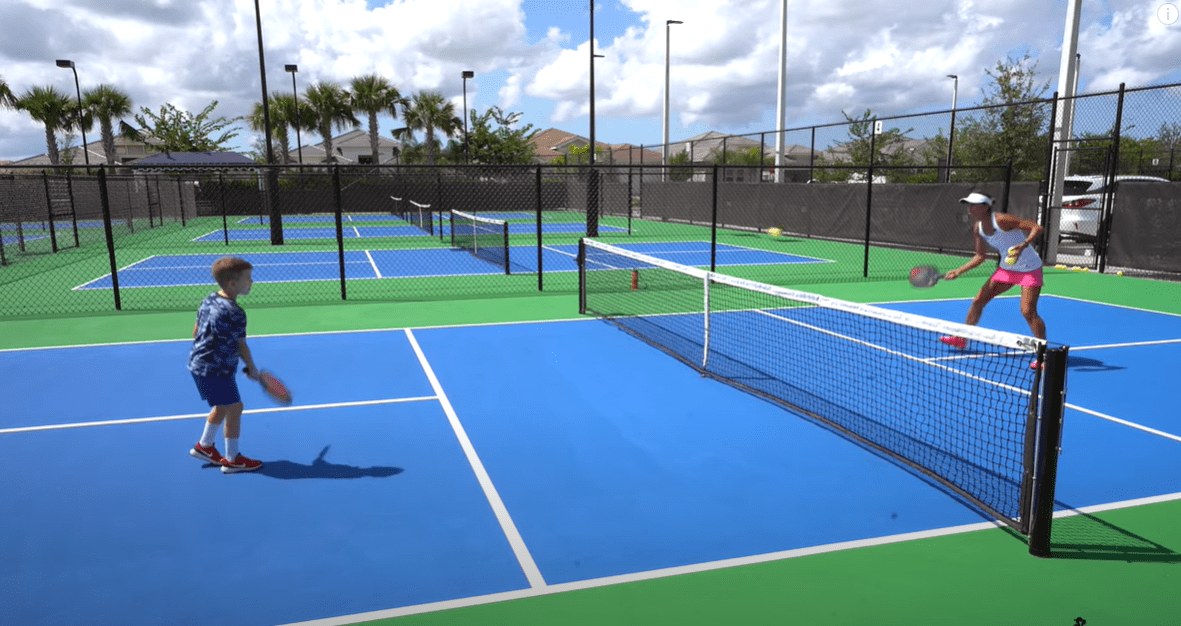 Các hoạt động gia đình có thể tổ chức với pickleball môn thể thao cho cả
