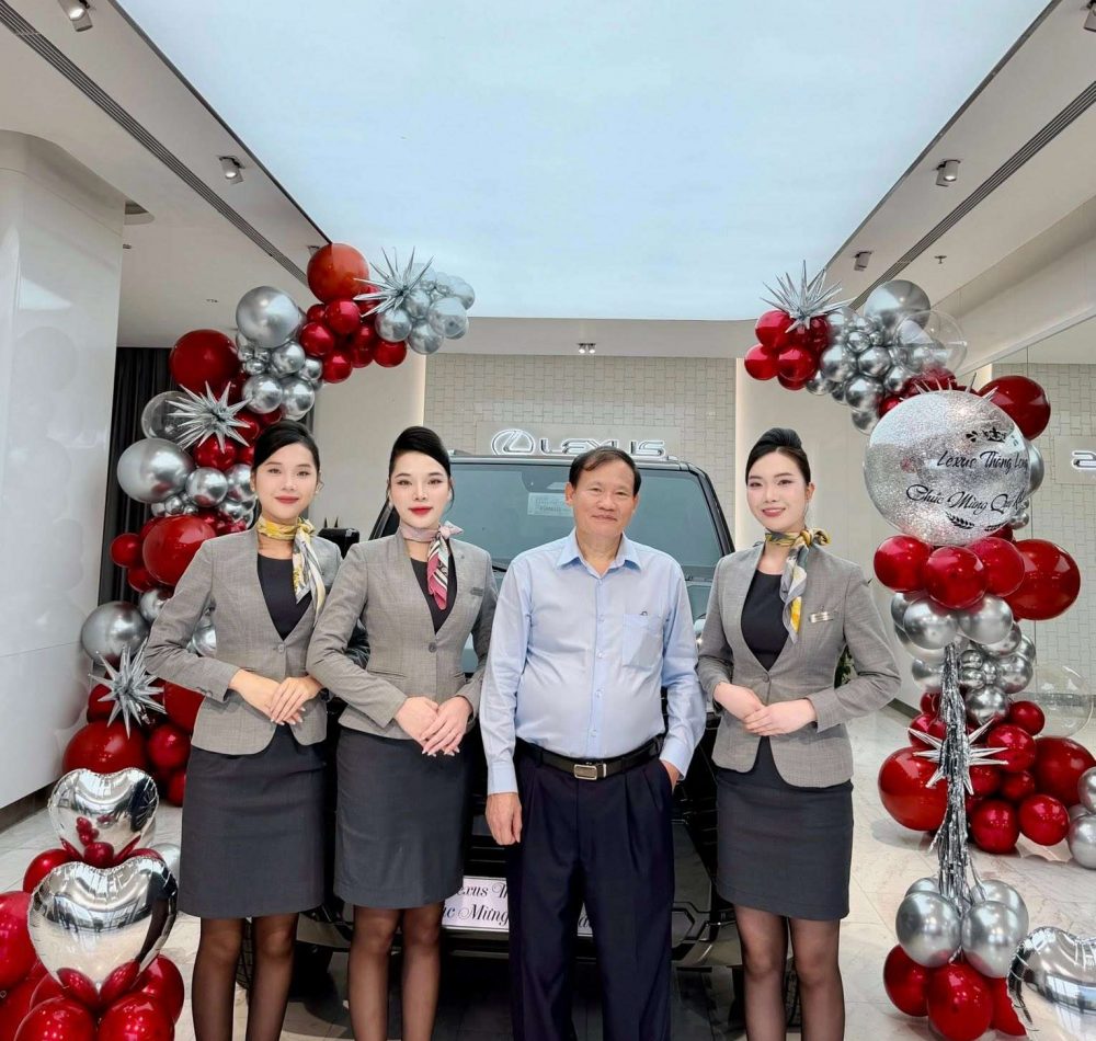 dong phuc lexus thang long 15