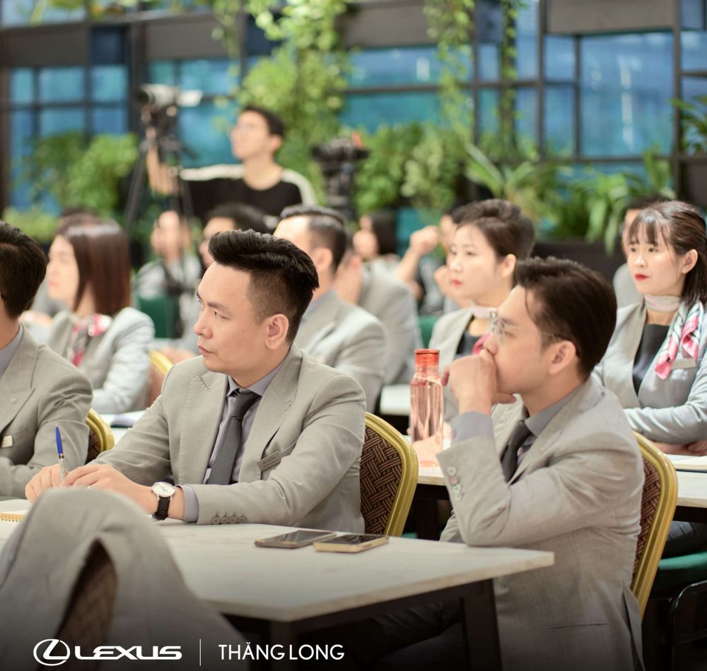 dong phuc lexus thang long 7