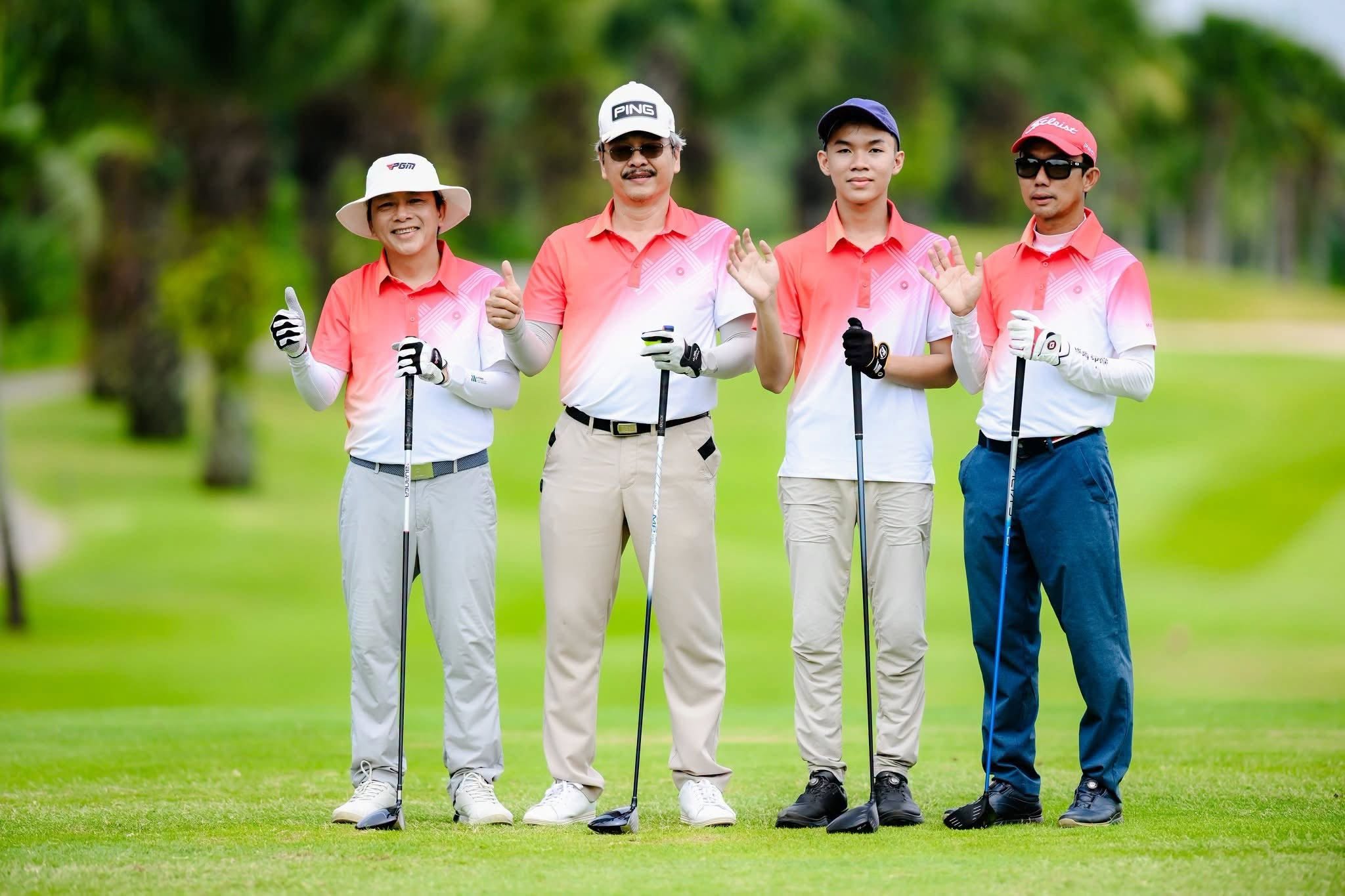 đặt áo polo theo yêu cầu